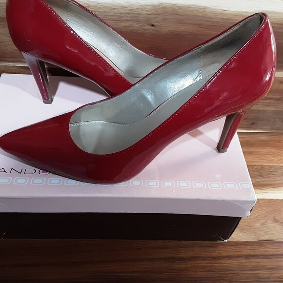 BANDOLINO  RED PUMP - Picture 2 of 9